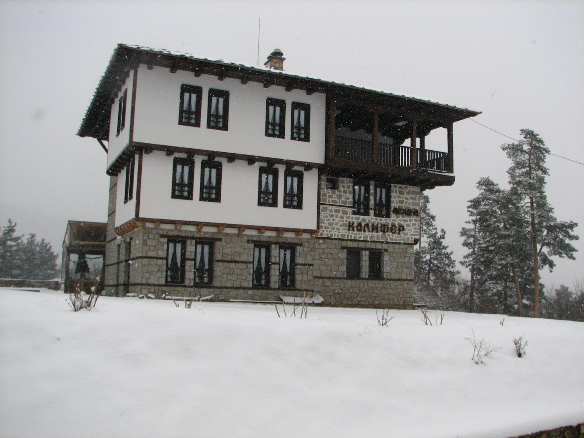 Family Hotel Kalifer Kalofer Extérieur photo