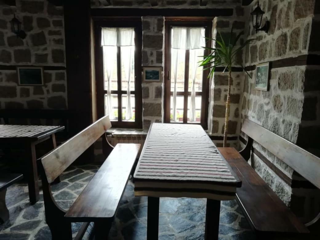 Family Hotel Kalifer Kalofer Extérieur photo